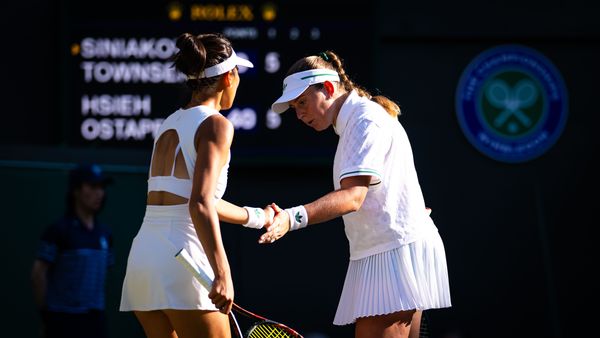 Jelena_Ostapenko_Su-Wei_Hsieh_-_Wimbledon_Championships_2025_-_Day_12-DSC_0250